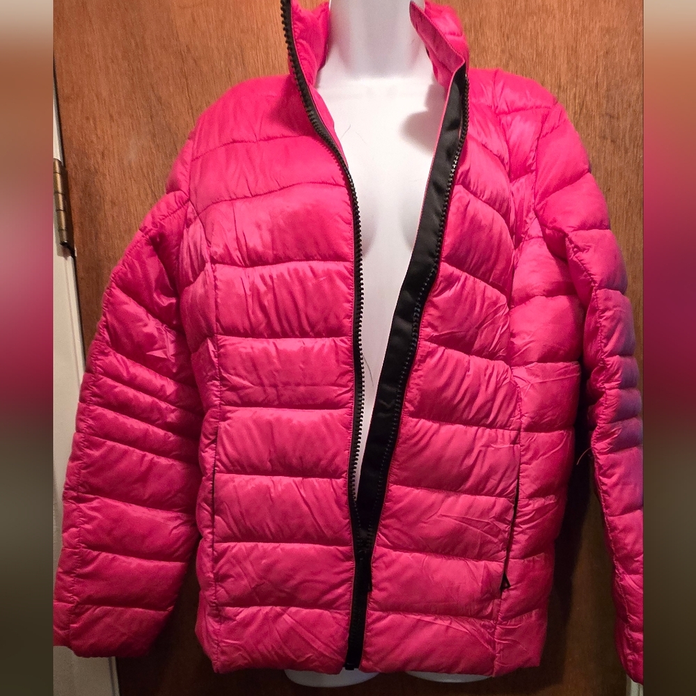 HOST PICK! 🎉🎊 32 Degrees Women's Vibrant Pink Puffer Jacket SzM - Picture 2 of 8